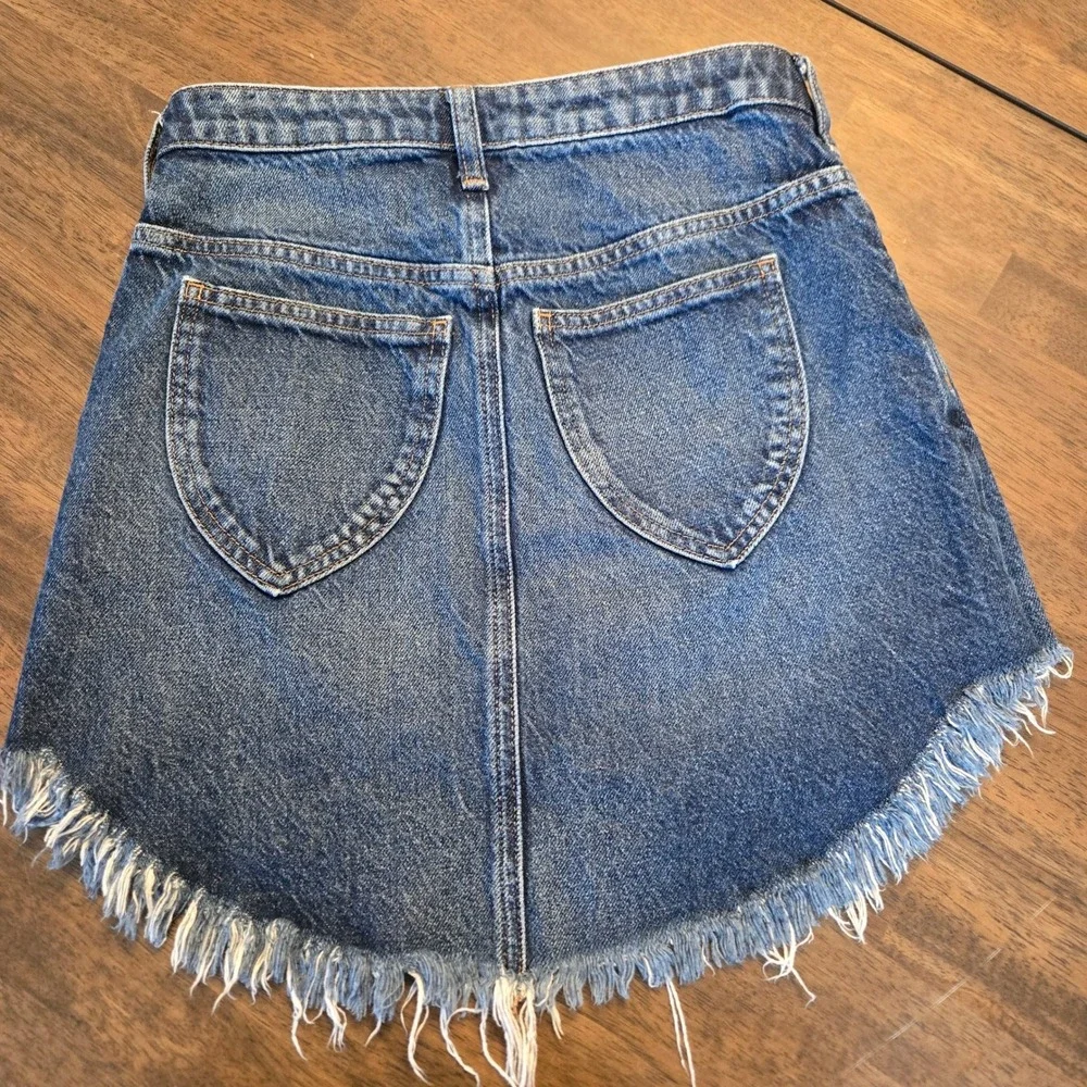 We The Free Free People Denim Mini Skirt Raw Fringe Hem Blue Size 25 High Waist - Picture 4 of 8